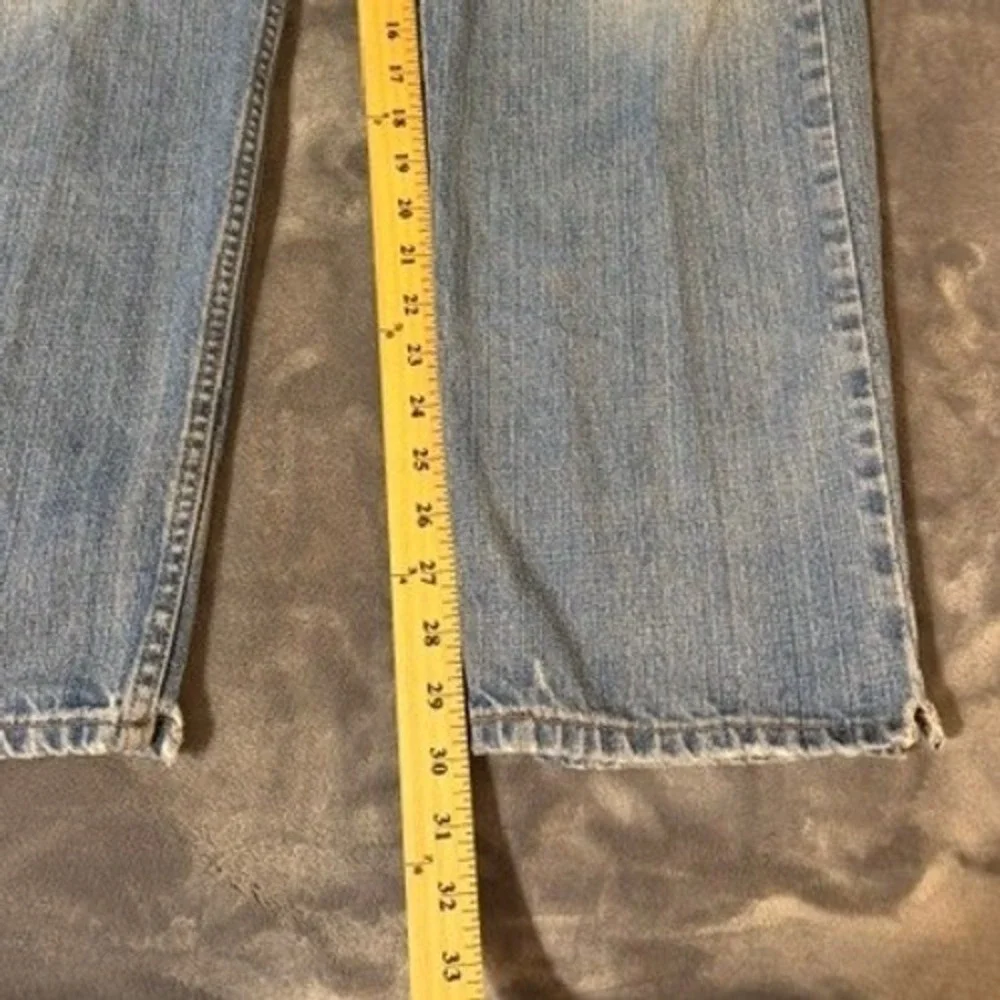 Levis levi 559